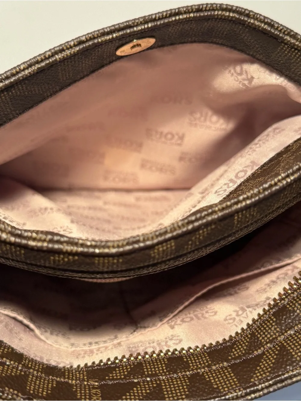 Michael Kors Hamilton Traveler Crossbody